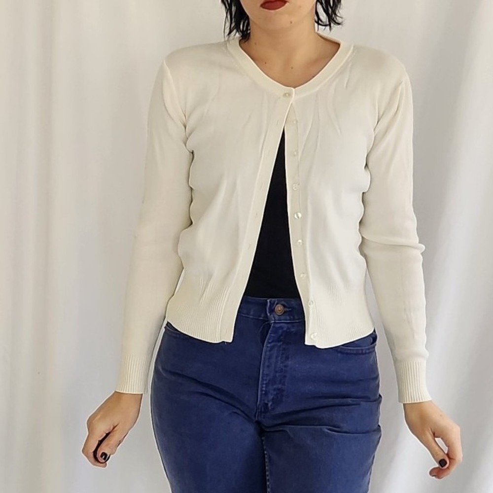 90s White Cardigan‎